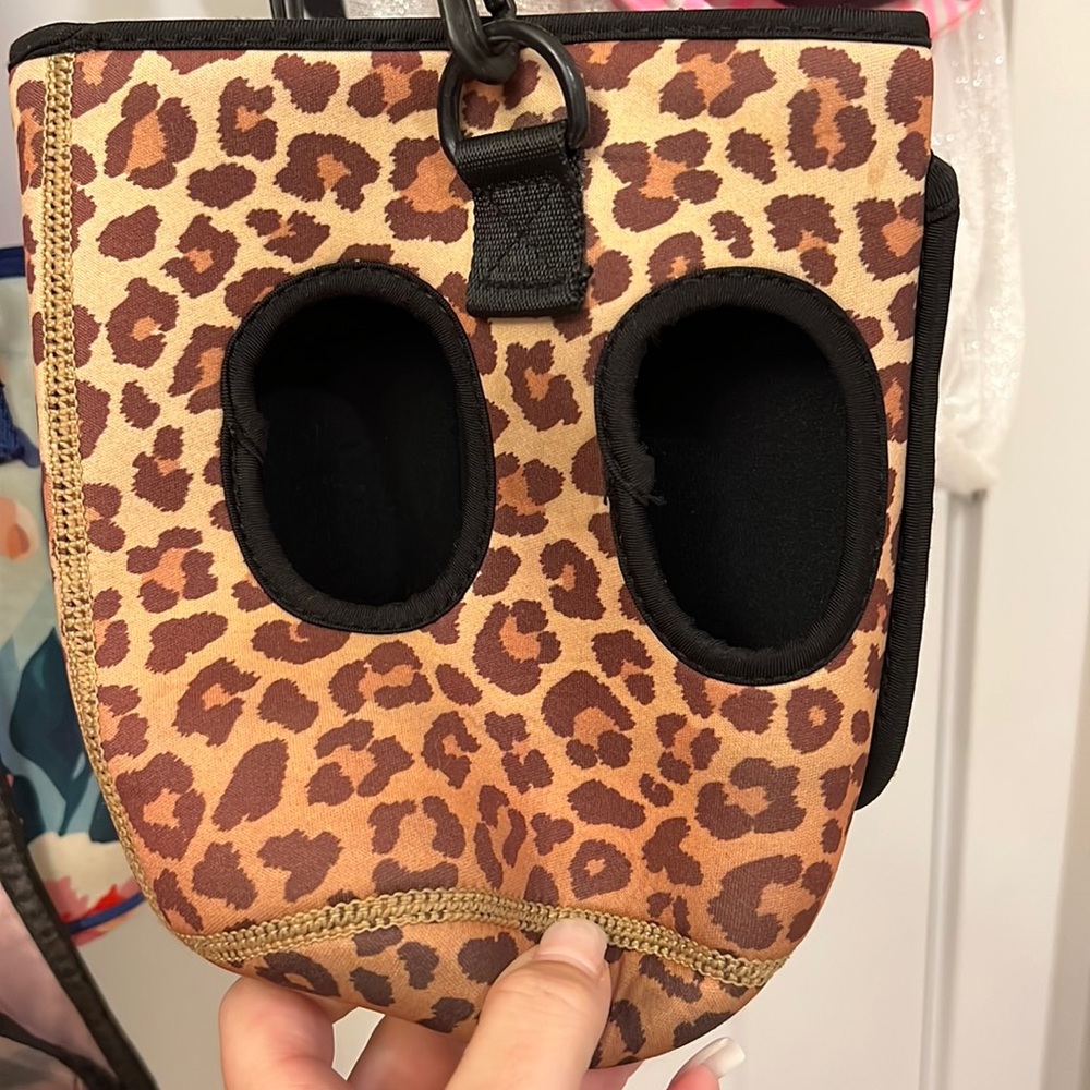 Hydro jug carrier